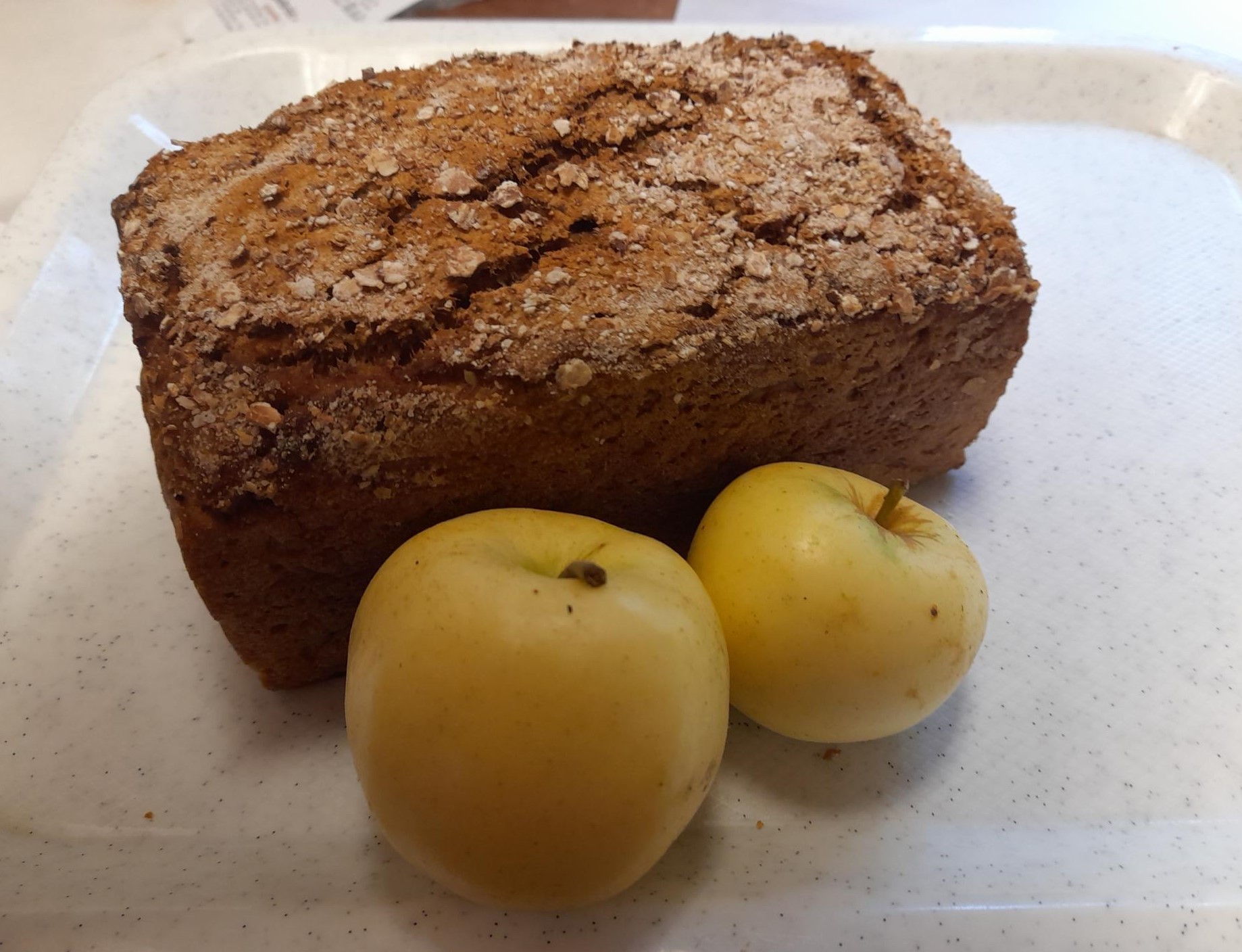 Glutenfritt äppelbröd